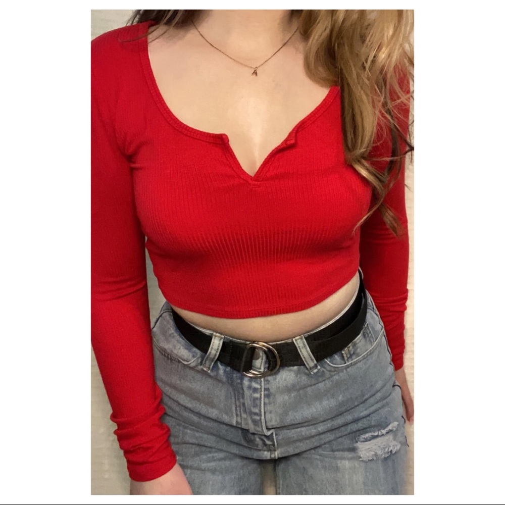 Red crop top!❤️✨